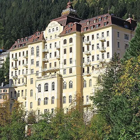 Apartment Cascade
